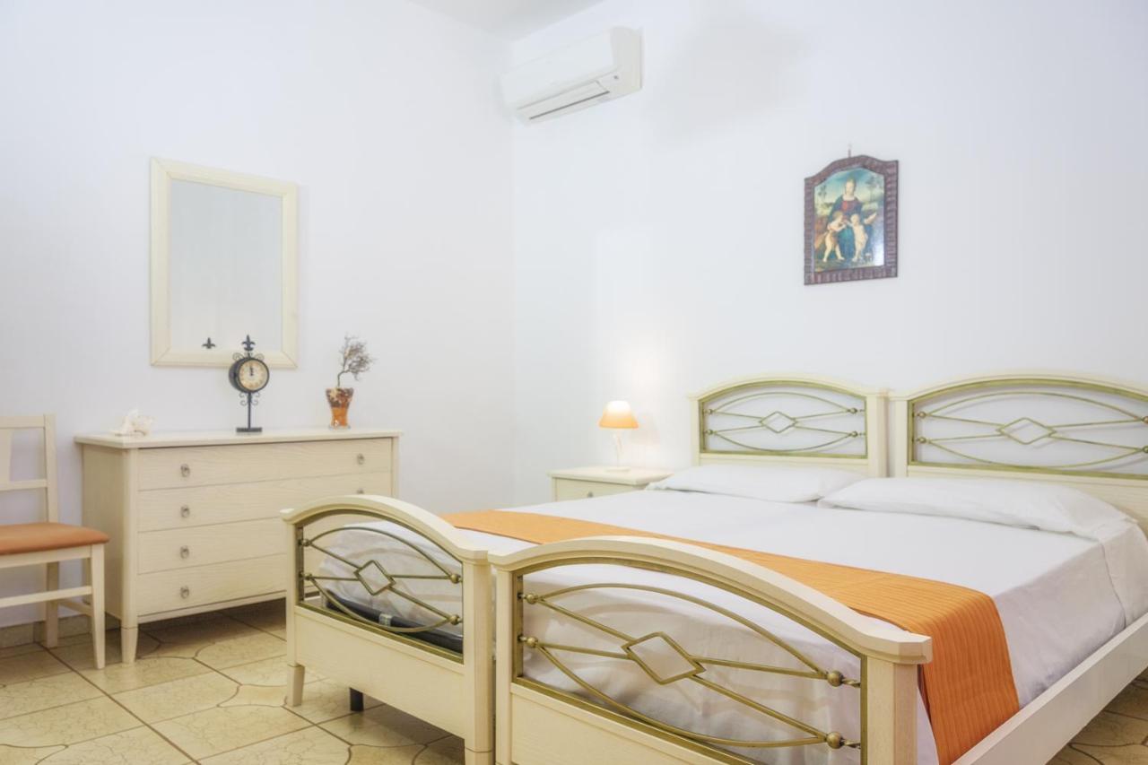 Villetta Lungomare Gallipoli - Family House มารีนา ดี มันกาแวร์ซา ภายนอก รูปภาพ